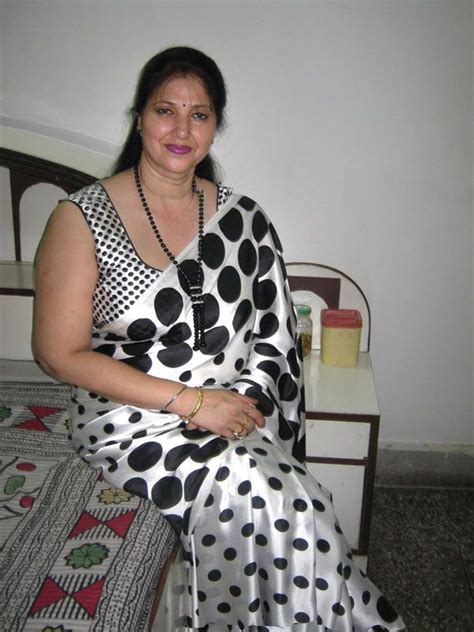 nude indian mom pics|Indian MILFs Sex Pics, Hot Naked Moms Photos at MILF。